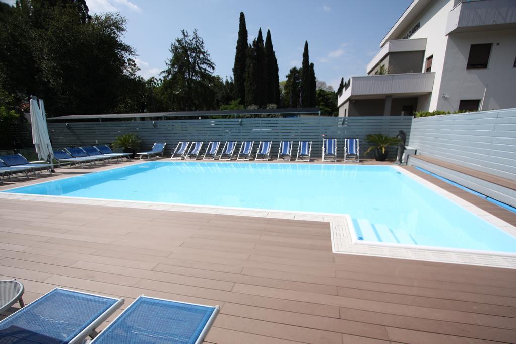 Hotel Miorelli Torbole Sul Garda Exteriör bild