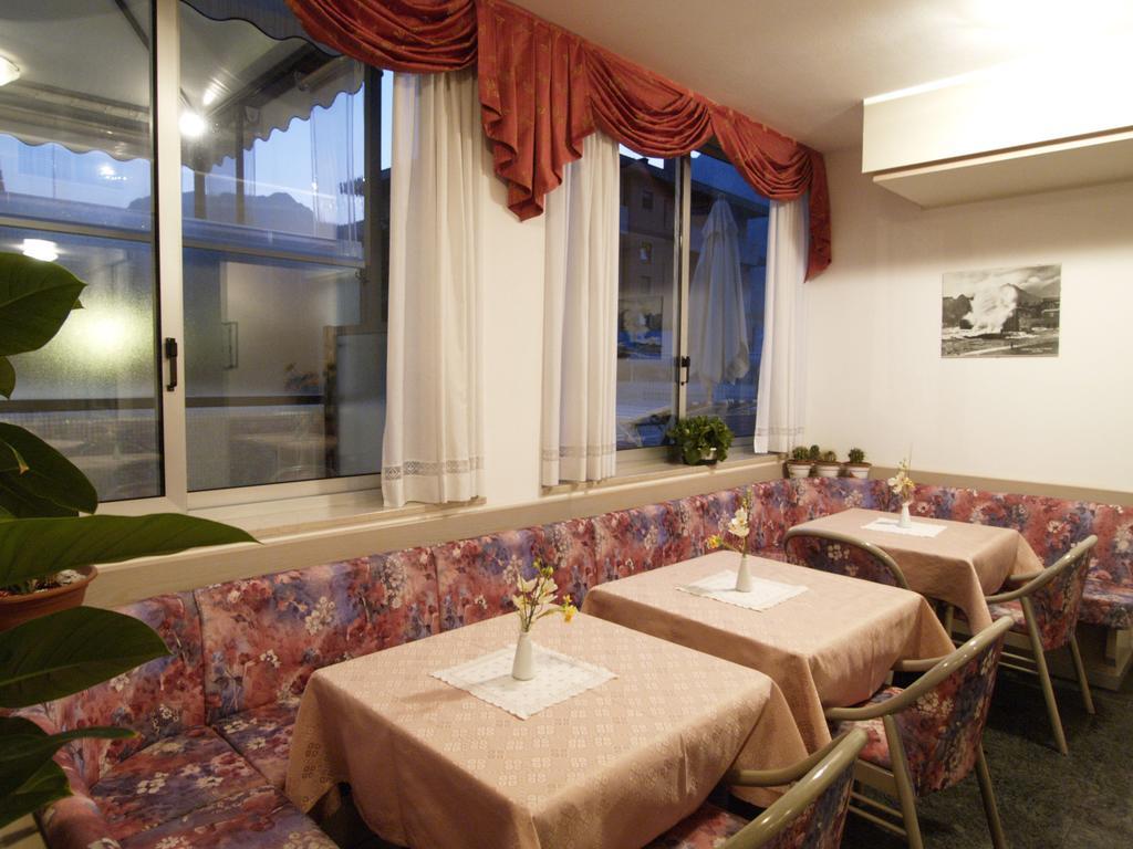 Hotel Miorelli Torbole Sul Garda Exteriör bild