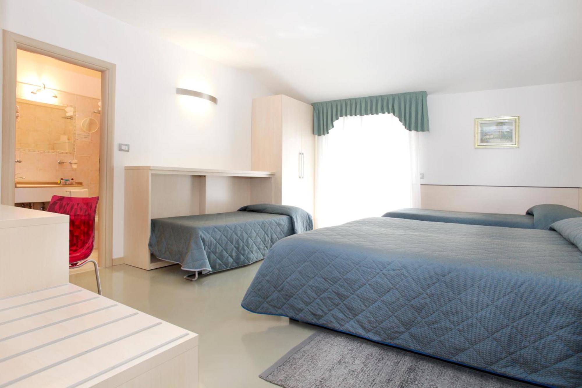 Hotel Miorelli Torbole Sul Garda Exteriör bild