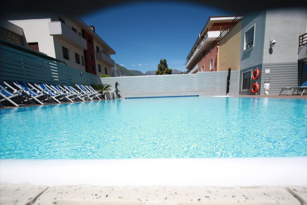 Hotel Miorelli Torbole Sul Garda Exteriör bild