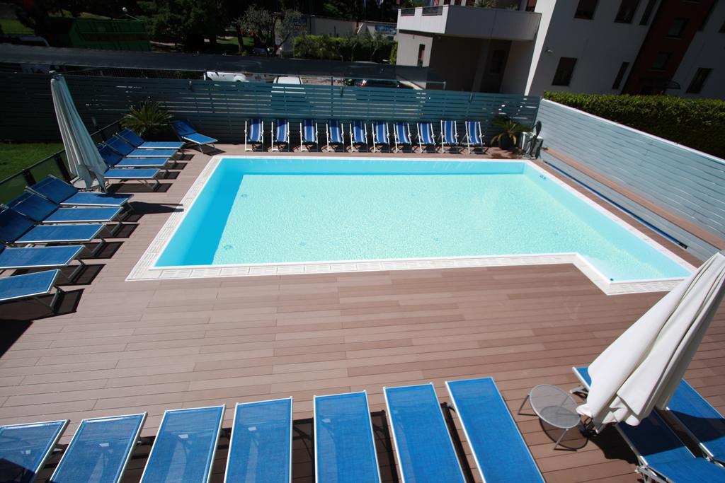 Hotel Miorelli Torbole Sul Garda Exteriör bild