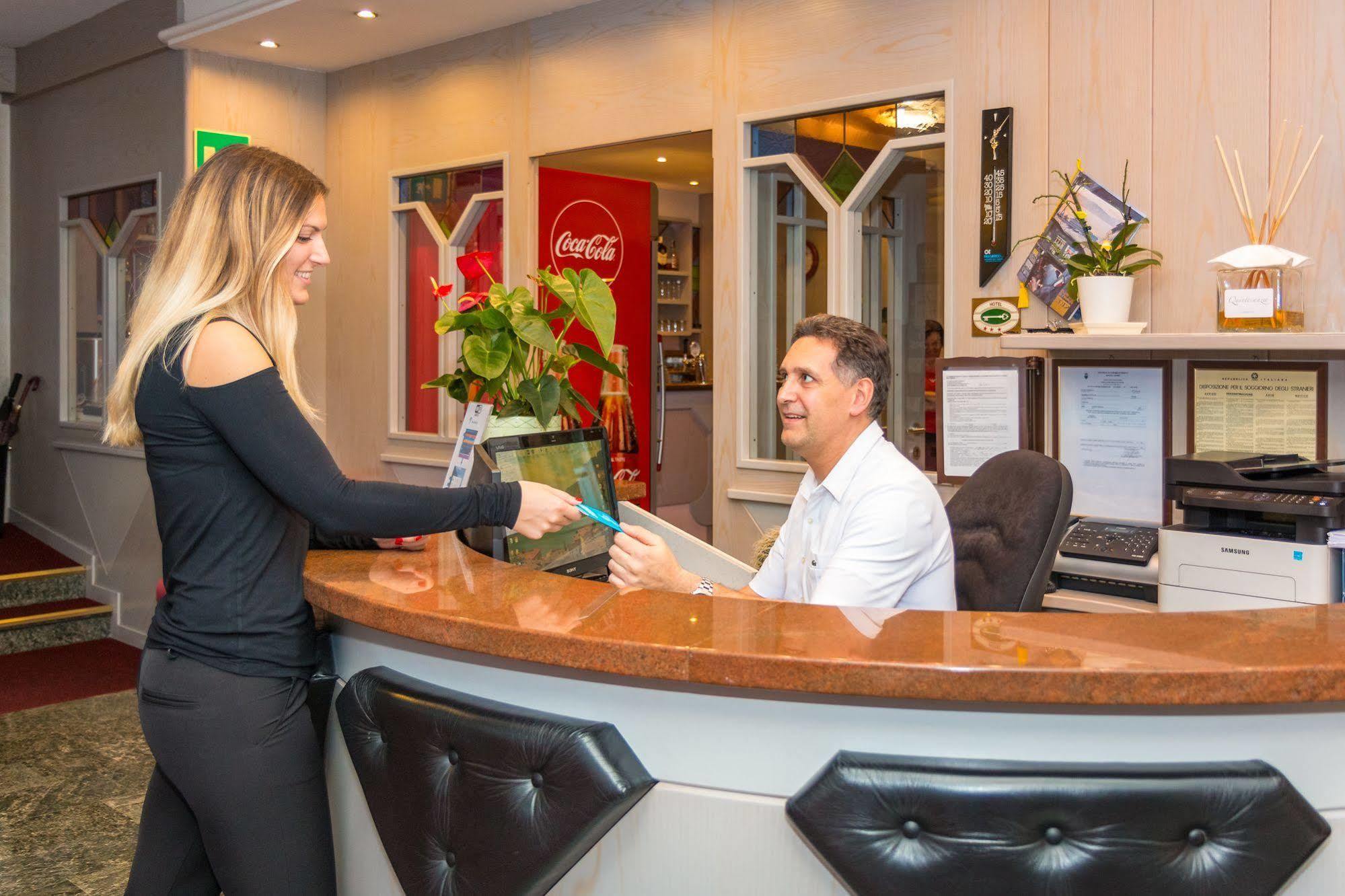 Hotel Miorelli Torbole Sul Garda Exteriör bild