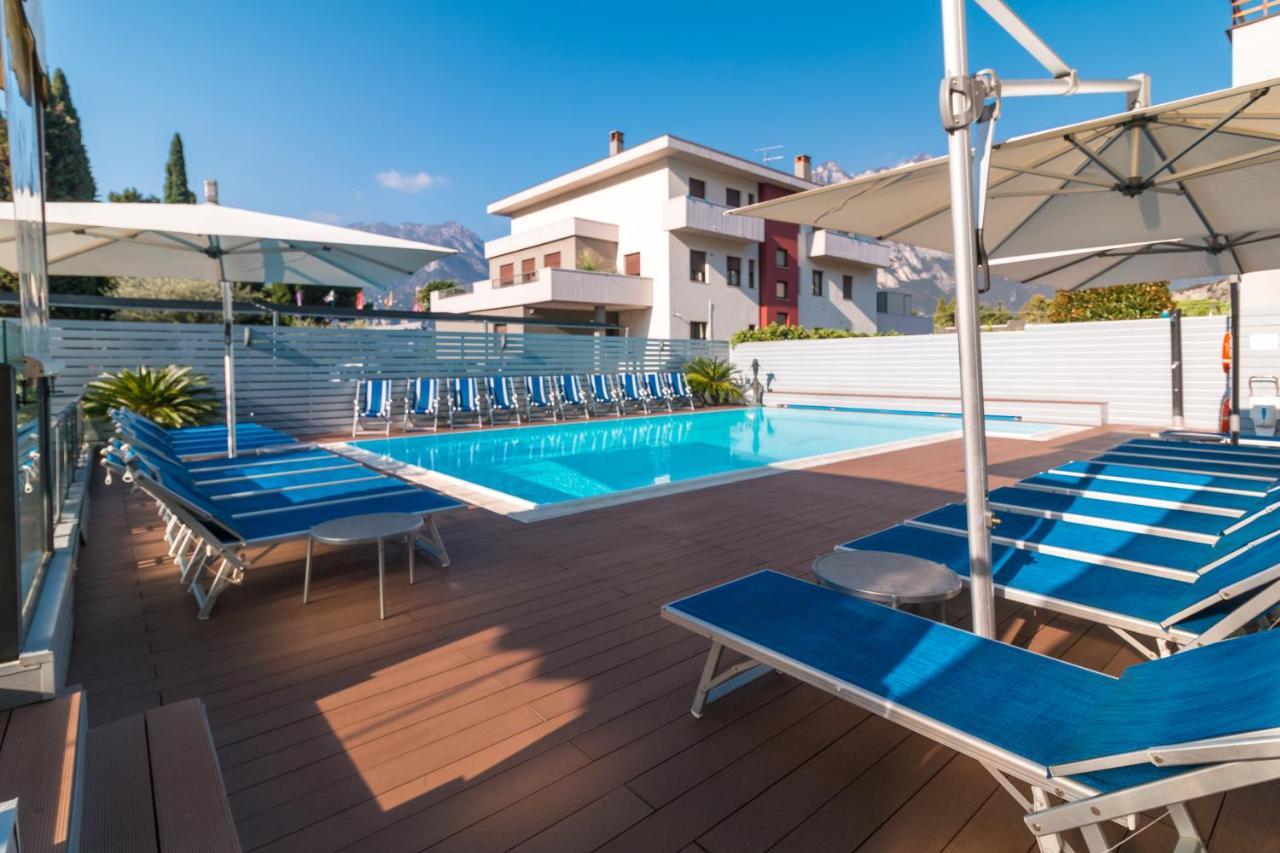Hotel Miorelli Torbole Sul Garda Exteriör bild